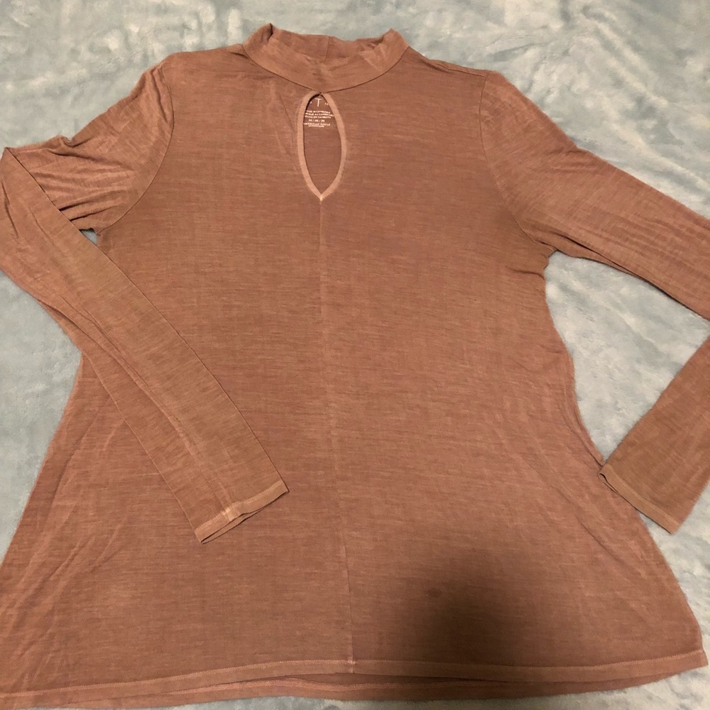 Blush long sleeve with cut out and high neck